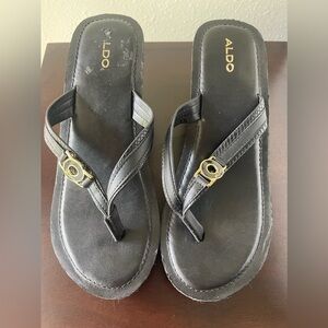 Aldo Wedge Heel Thong Platform Sandals
Women's Black Size 9M